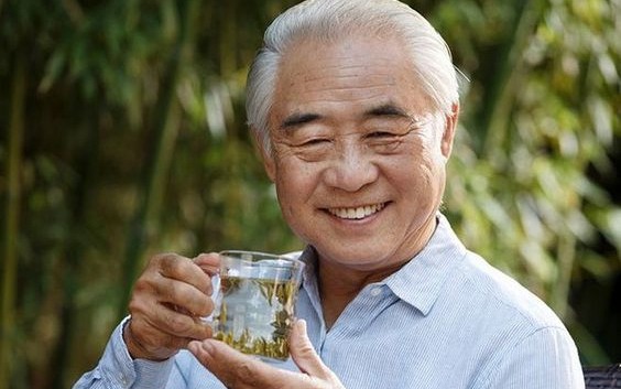 luong-huu-17489370909721089076452-54-0-407-564-crop-17489371363772002710714.jpg