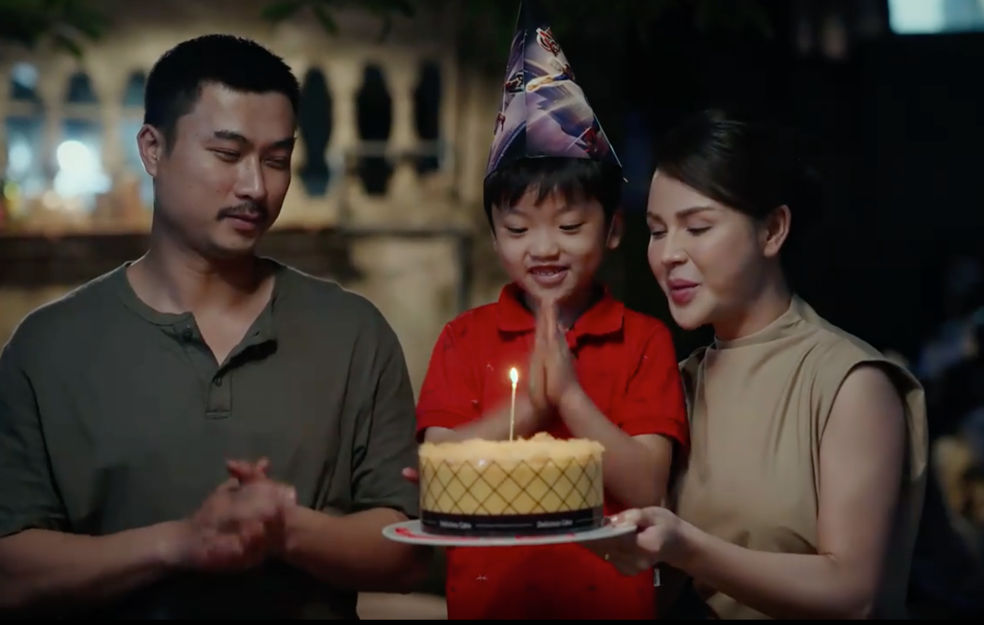 Tập mới nhất 'Dịu dàng màu nắng': Xuân bị lừa trắng tay, Bắc khó chịu khi Lan Anh về muộn trong ngày sinh nhật- Ảnh 4. Tập mới nhất 'Dịu dàng màu nắng': Xuân bị lừa trắng tay, Bắc khó chịu khi Lan Anh về muộn trong ngày sinh nhật- Ảnh 4.