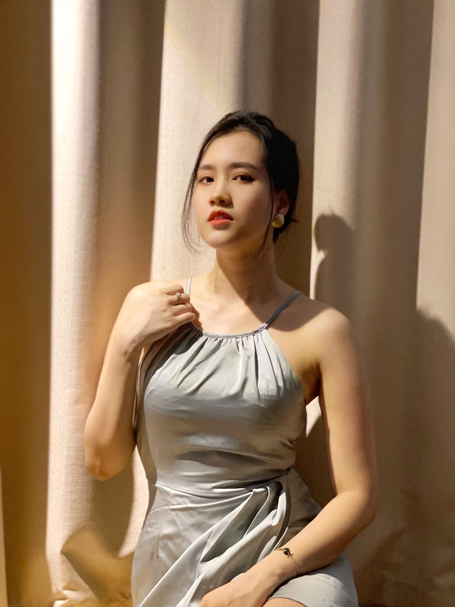 Đời thực bất ngờ của nữ diễn viên đang bị ghét nhất trong 'Dịu dàng màu nắng'- Ảnh 5.