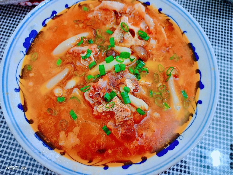 canh-duoi-bo-ca-chua-va-nam-ava-1748889068404431759478-1749002987286-1749002987393248900320.jpg