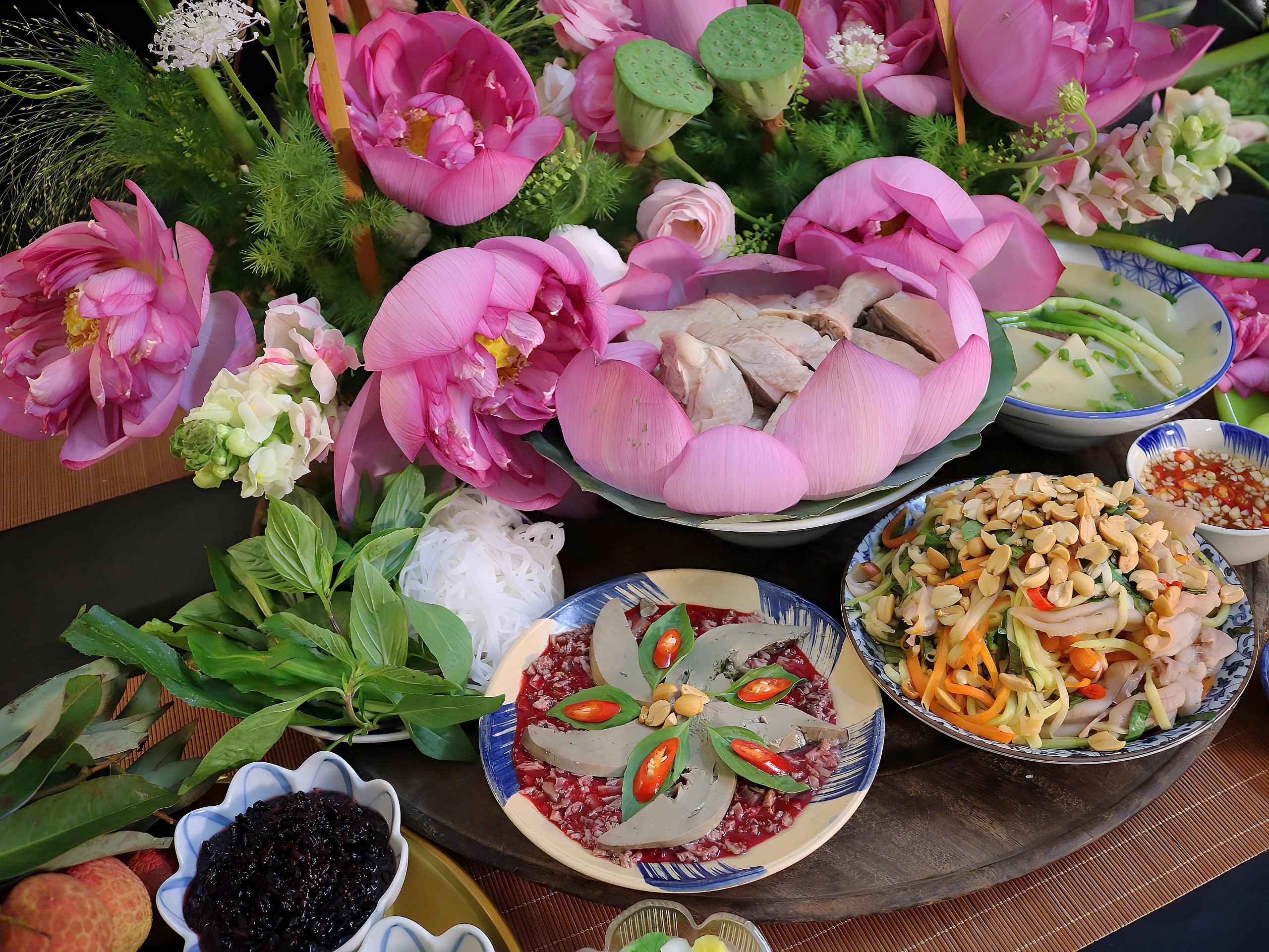 Mâm cỗ vịt cúng lễ của mẹ đảm Hà thành khiến bao người trầm trồ và tự hào về vẻ đẹp ẩm thực Việt- Ảnh 2.