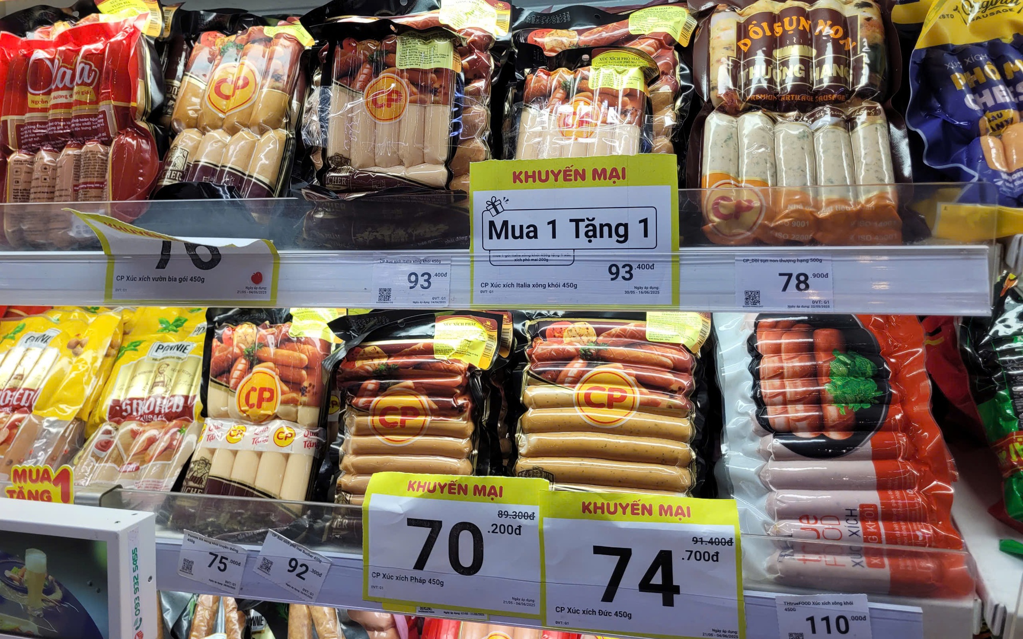Phát hiện gần 4 tấn thực phẩm đông lạnh nhập lậu tại Công ty TNHH xuất nhập khẩu Thịnh Phát Food- Ảnh 1. Vụ Công ty C.P. Việt Nam bị "tố" sử dụng lợn bệnh: Chưa có kết luận của cơ quan chức năng, nhiều người tiêu dùng đã ngừng sử dụng sản phẩm của C.P.?