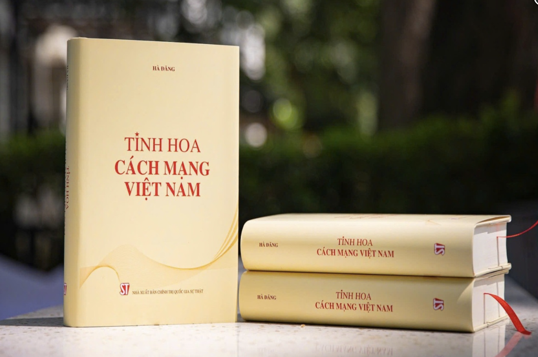 'Tinh hoa cách mạng Việt Nam' qua lăng kính của nhà báo lão thành Hà Đăng- Ảnh 1. 'Tinh hoa cách mạng Việt Nam' qua lăng kính của nhà báo lão thành Hà Đăng- Ảnh 1.