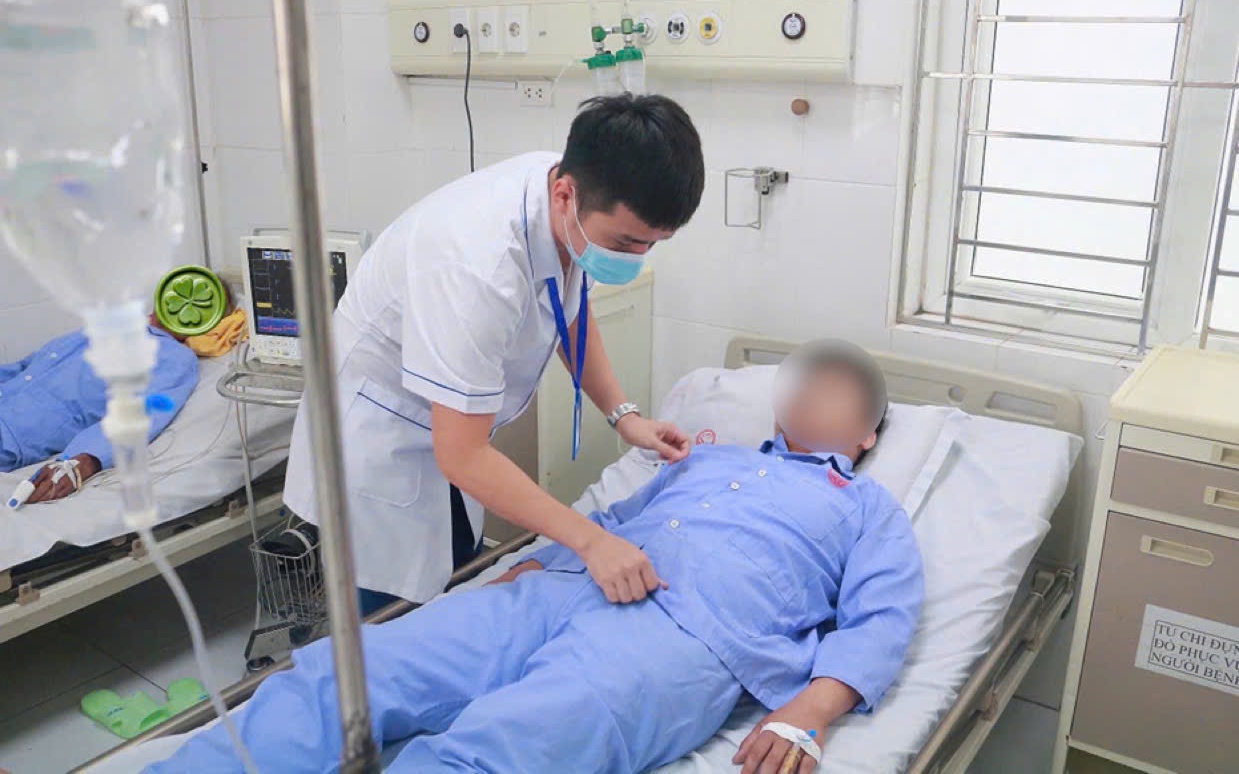 Người đàn ông 26 tuổi sốc phản vệ nặng sau bữa tối thừa nhận ăn món "đặc sản" này