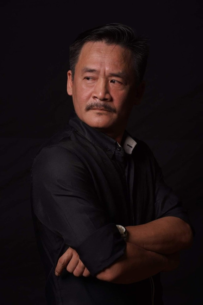 'Đóng cảnh yêu đương, tôi run không dám nhìn mặt NSND Ngọc Huyền' - Ảnh 1. 'Đóng cảnh yêu đương, tôi run không dám nhìn mặt NSND Ngọc Huyền' - Ảnh 1.