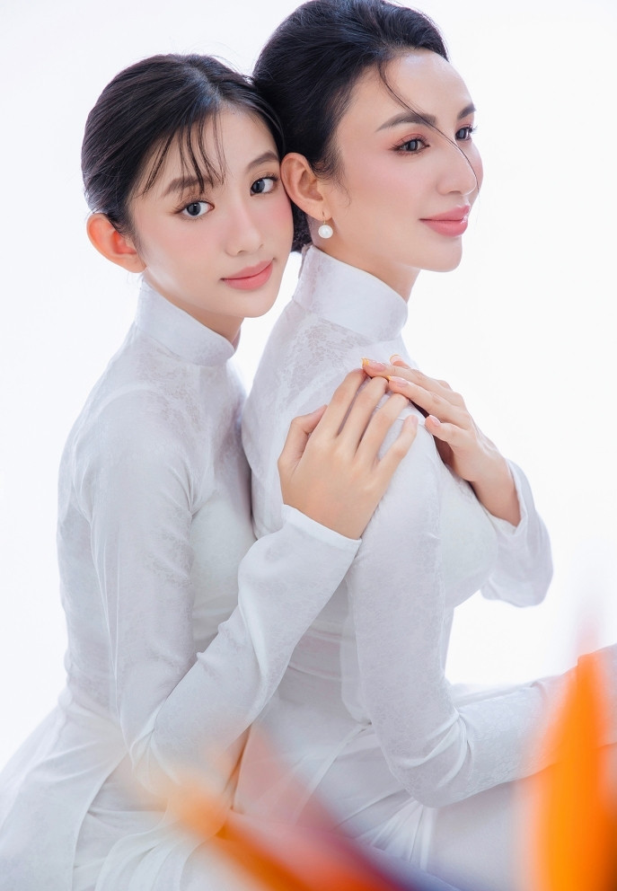 Hoa hậu từng đỗ 3 trường đại học là mẹ đơn thân, có con gái 15 tuổi cao 1,7m - Ảnh 6. Hoa hậu từng đỗ 3 trường đại học là mẹ đơn thân, có con gái 15 tuổi cao 1,7m - Ảnh 6.
