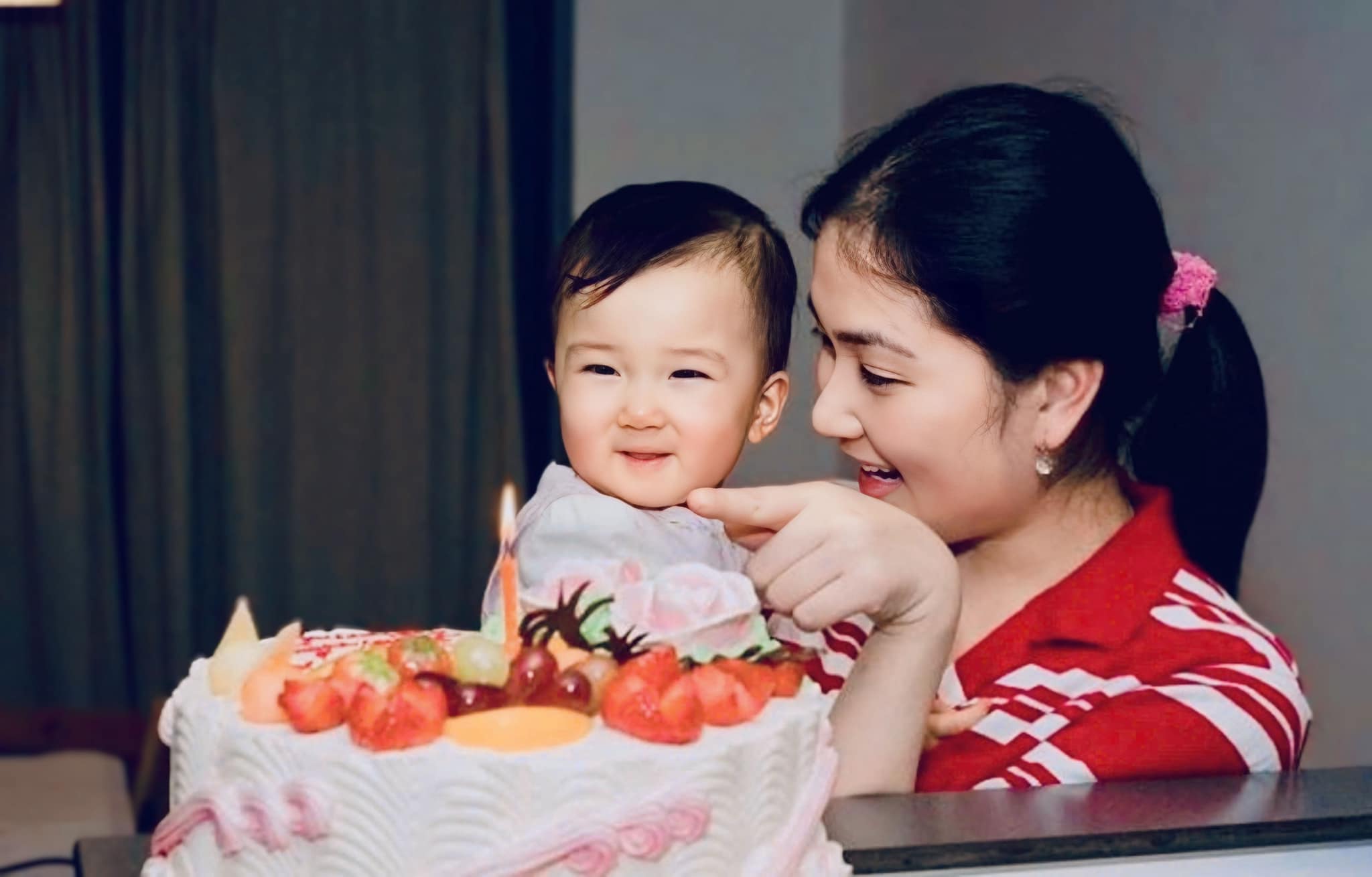 Con gái tốt nghiệp cấp 3, Hoa hậu Nguyễn Thị Huyền viết gửi con: 'Mẹ không mạnh mẽ thì phải biết làm thế nào?!'- Ảnh 4.