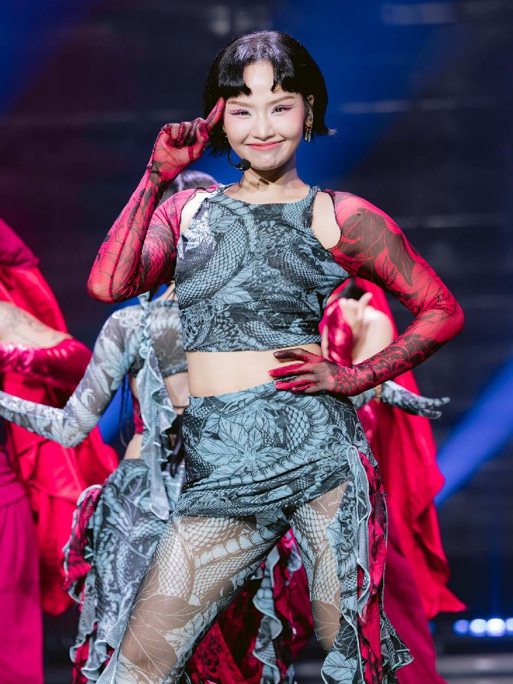 Phương Mỹ Chi hát cải lương, Bích Phương phát ngôn gây sốc ở 'Em xinh' - Ảnh 5. Phương Mỹ Chi hát cải lương, Bích Phương phát ngôn gây sốc ở 'Em xinh' - Ảnh 5.
