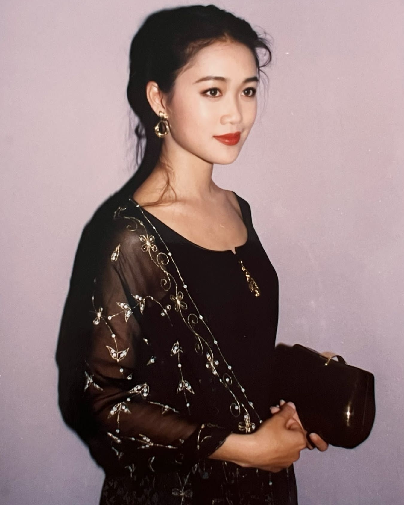 Chúc Anh Đài đẹp nhất màn ảnh U60 mà ngỡ như mới 30, trẻ mãi không già nhờ phim giả tình thật- Ảnh 7. Chúc Anh Đài đẹp nhất màn ảnh U60 mà ngỡ như mới 30, trẻ mãi không già nhờ phim giả tình thật- Ảnh 7.