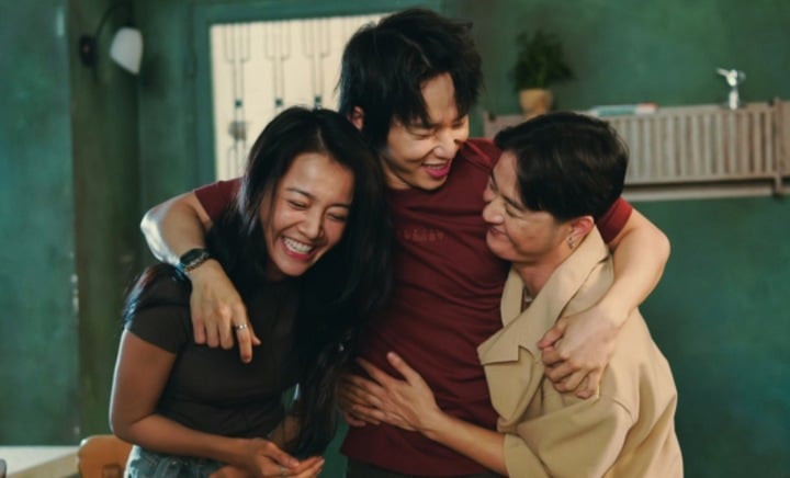 'Tiểu tam' màn ảnh Việt: Ông xã lo kinh tế để tôi được thoải mái làm nghề - Ảnh 2. 'Tiểu tam' màn ảnh Việt: Ông xã lo kinh tế để tôi được thoải mái làm nghề - Ảnh 2.