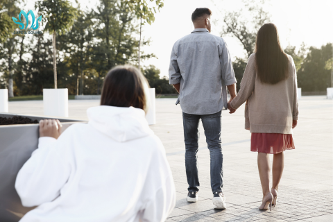 Phía sau chuyện tình 15 năm 'vạn người mê' là bí mật động trời của người chồng 'mẫu mực' - Ảnh 2. Phía sau chuyện tình 15 năm 'vạn người mê' là bí mật động trời của người chồng 'mẫu mực' - Ảnh 2.