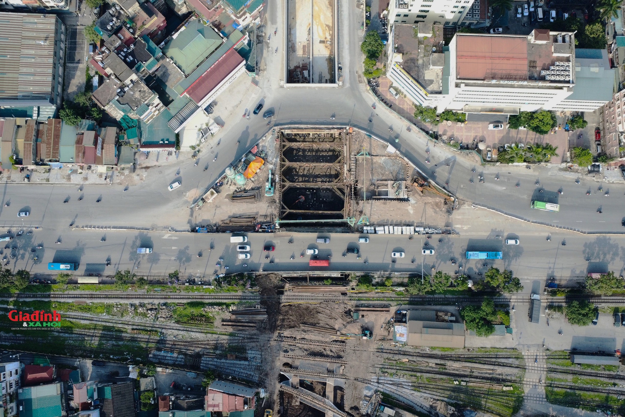 Hiện trạng hầm chui gần 800 tỷ đồng ở Hà Nội dự kiến thông xe trong năm 2025 - Ảnh 2. Hiện trạng hầm chui gần 800 tỷ đồng ở Hà Nội dự kiến thông xe trong năm 2025 - Ảnh 2.