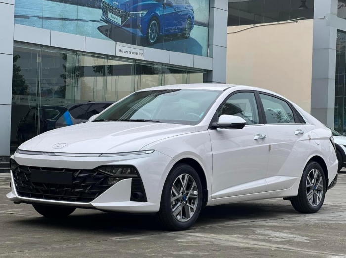 Giá lăn bánh Hyundai Accent mới nhất giảm sốc chưa từng có, thấp hơn hẳn Toyota Vios, chỉ ngang Kia Morning, xứng danh sedan hạng B rẻ nhất- Ảnh 3. Giá lăn bánh Hyundai Accent mới nhất giảm sốc chưa từng có, thấp hơn hẳn Toyota Vios, chỉ ngang Kia Morning, xứng danh sedan hạng B rẻ nhất- Ảnh 3.