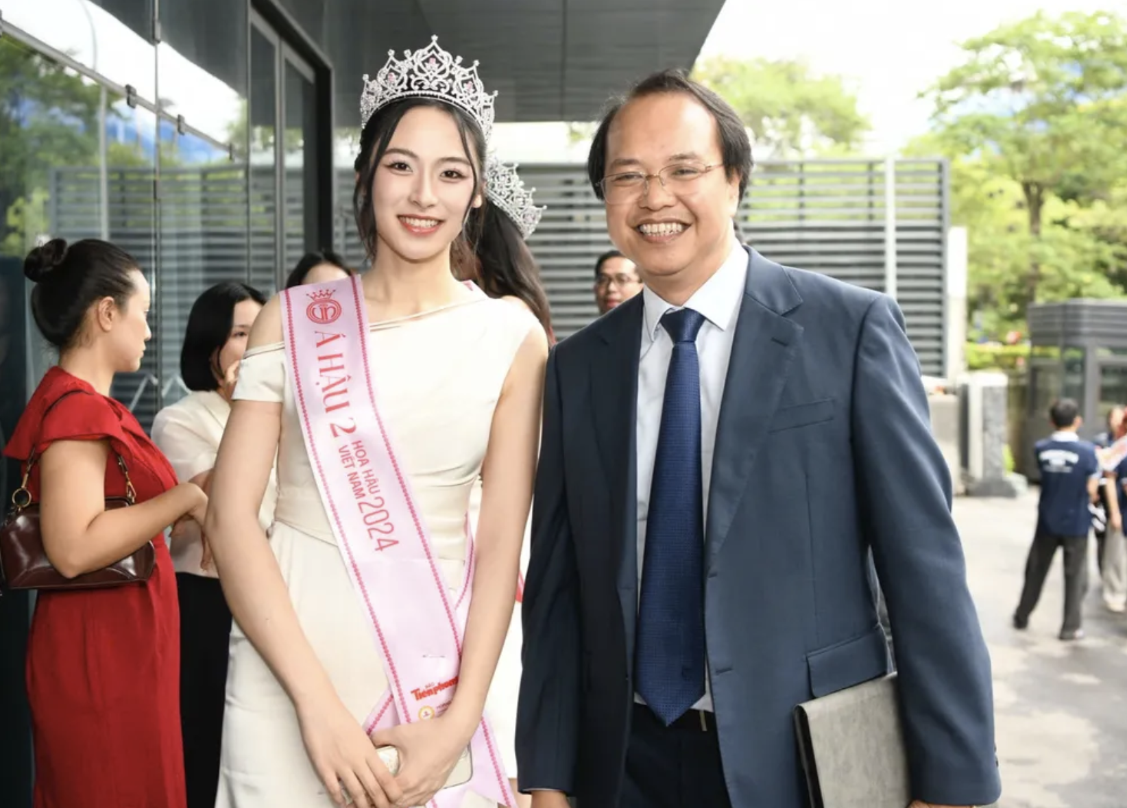 Bất ngờ chuyện tình yêu của Top 3 Hoa hậu Việt Nam 2024 - Ảnh 2.