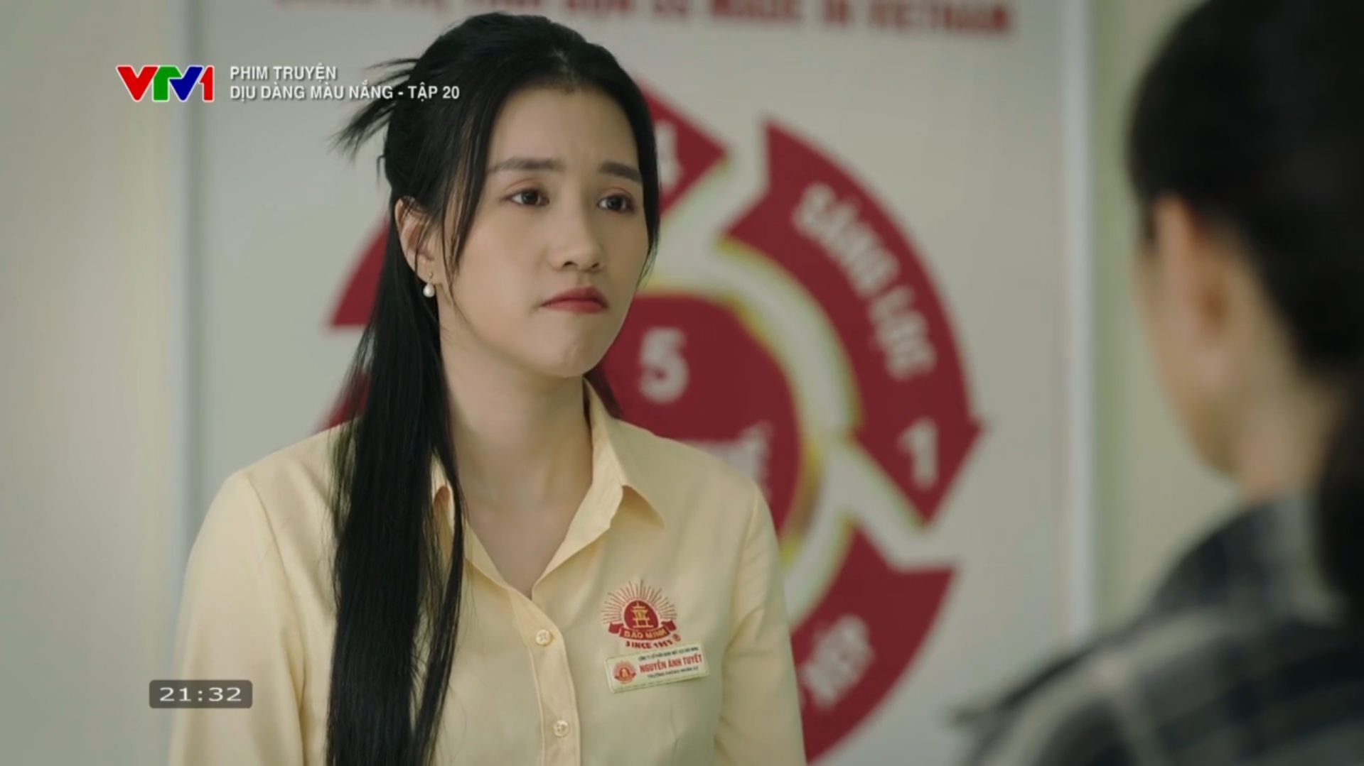 'Dịu dàng màu nắng' tập mới nhất: Phong rơi vào bẫy của bà giám đốc- Ảnh 1.