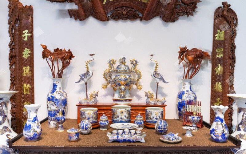 Khi dâng nước cúng, lượng nước rót vào chén bao nhiêu thì chuẩn phong thủy