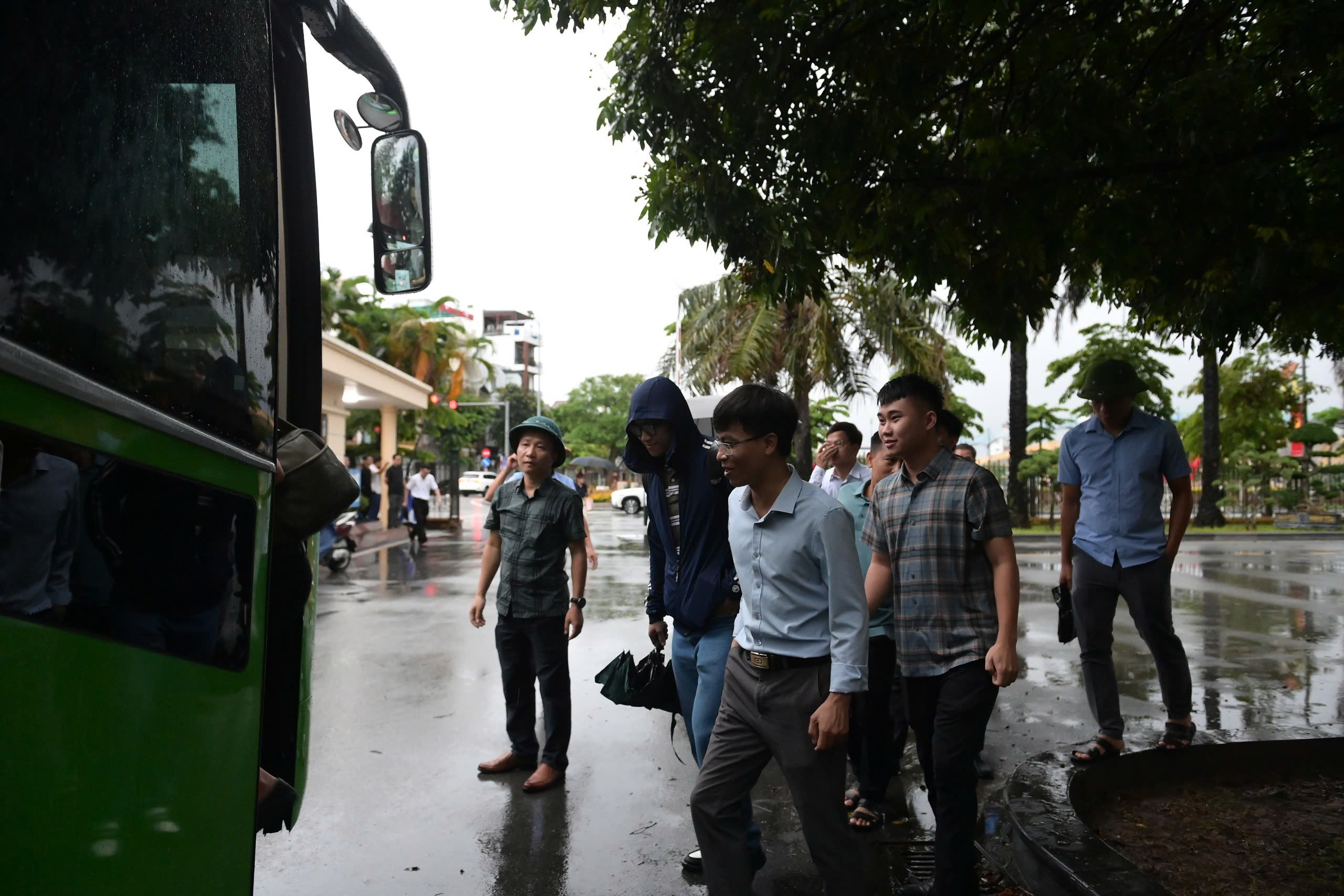Ngày đầu vận hành chính quyền 2 cấp ở Ninh Bình diễn ra như thế nào?- Ảnh 3. Ngày đầu vận hành chính quyền 2 cấp ở Ninh Bình diễn ra như thế nào?- Ảnh 3.