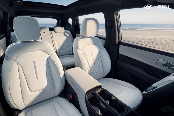 Xe gầm cao SUV hạng C của Hyundai giá 444 triệu đồng đẹp long lanh sánh ngang Tucson, rẻ hơn cả Honda CR-V, Mazda CX-5, chỉ ngang sedan Toyota Vios có gì đặc biệt khi ra mắt ở Trung Quốc? - Ảnh 5. Xe gầm cao SUV hạng C của Hyundai giá 444 triệu đồng đẹp long lanh sánh ngang Tucson, rẻ hơn cả Honda CR-V, Mazda CX-5, chỉ ngang sedan Toyota Vios có gì đặc biệt khi ra mắt ở Trung Quốc? - Ảnh 5.