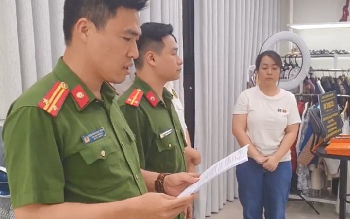 Tạm giữ hình sự chủ shop online trốn thuế có doanh thu hơn 800 tỷ đồng