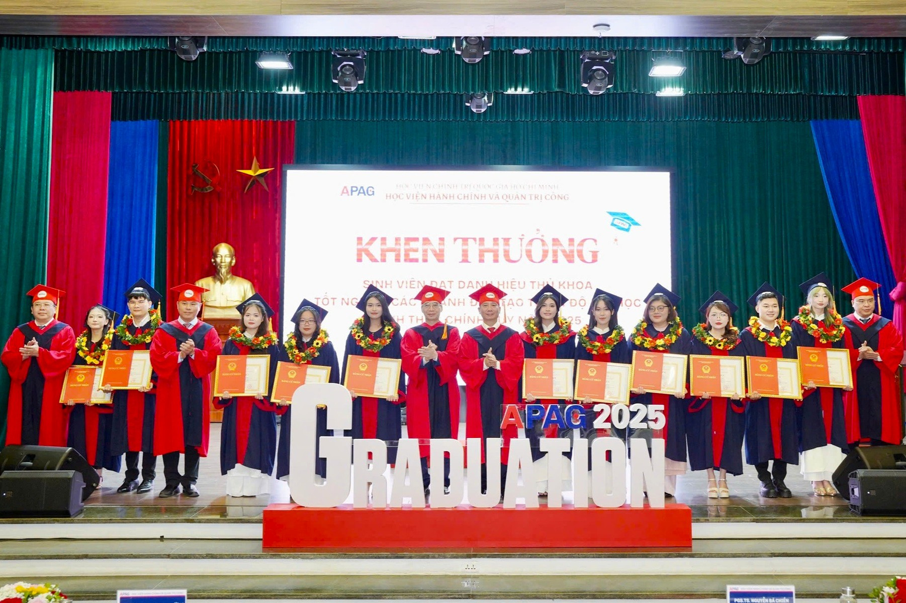 2-thu-khoa-15915-1752212443991-17522124440721213913716.jpg