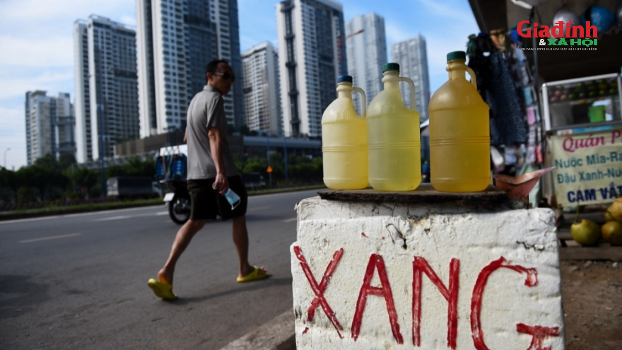 Đề xuất tiếp tục giữ mức giảm 50% thuế bảo vệ môi trường đối với xăng dầu, đến hết năm 2026 - Ảnh 2.