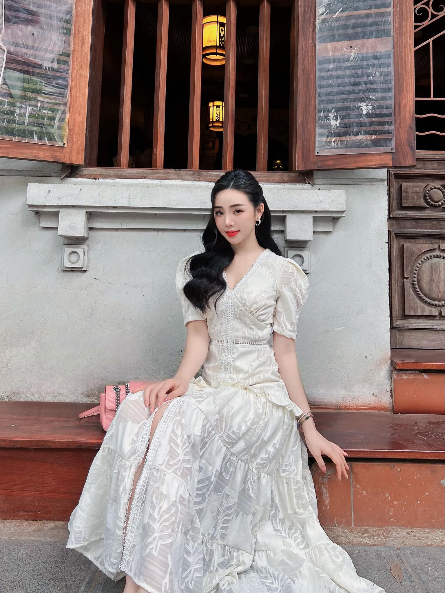 Mỹ nhân VFC quê Hưng Yên khoe mua xe Mercedes 2 tỷ, khán giả trầm trồ về sự giàu có 'tự thân' - Ảnh 6.