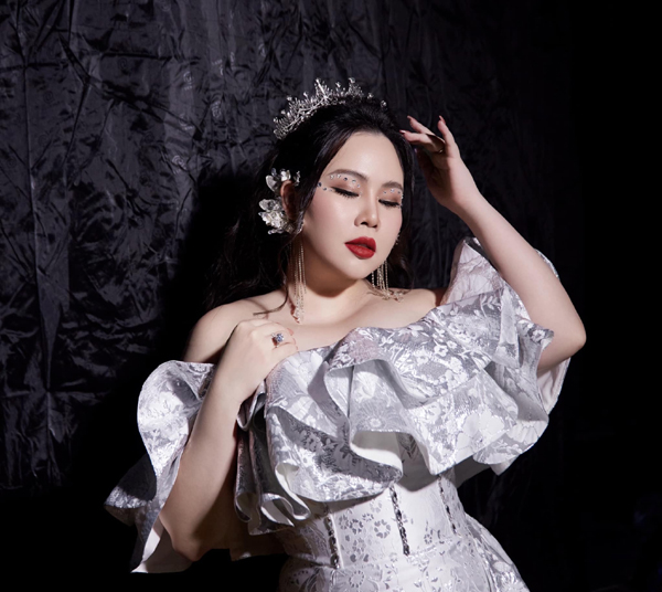 Hạn chế chiều cao nhưng nữ phụ 'Thương nhớ ở ai' có làn da đẹp không tuổi vì lý do này?- Ảnh 10. Hạn chế chiều cao nhưng nữ phụ 'Thương nhớ ở ai' có làn da đẹp không tuổi vì lý do này?- Ảnh 10.
