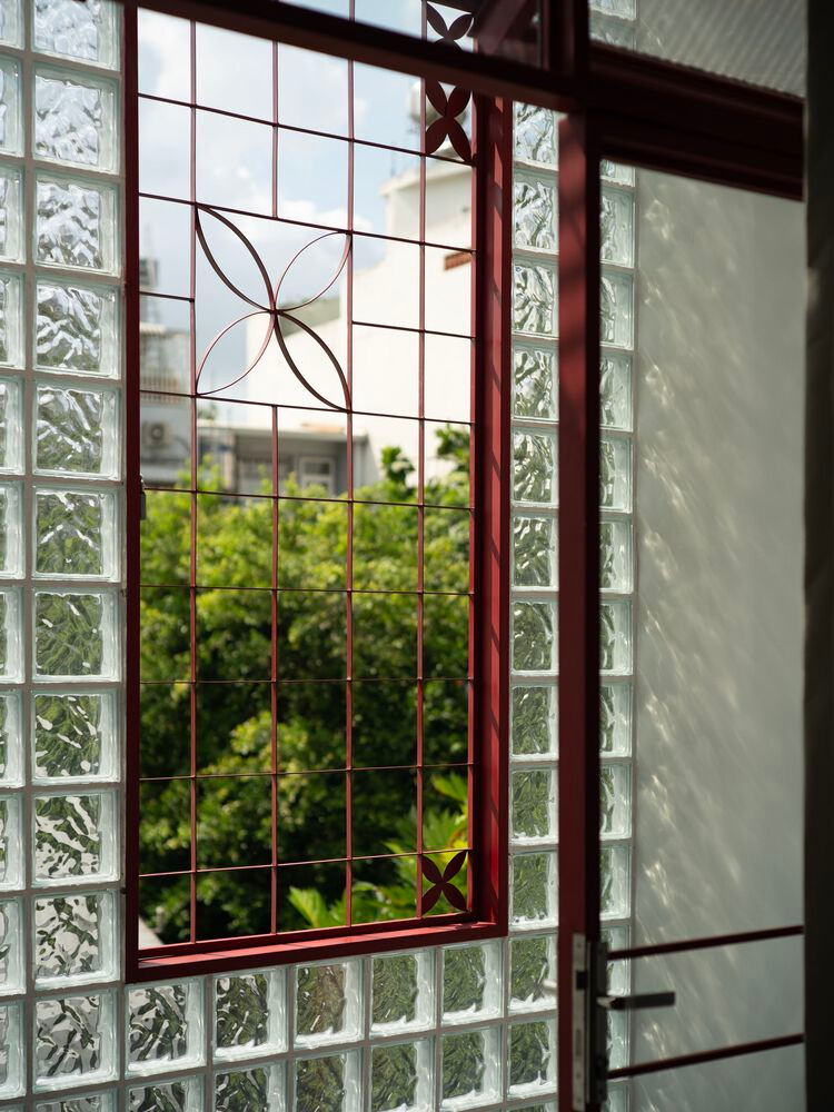 Ấn tượng với ngôi nhà với tông màu bắt mắt - Ảnh 12. Ấn tượng với ngôi nhà với tông màu bắt mắt - Ảnh 12.