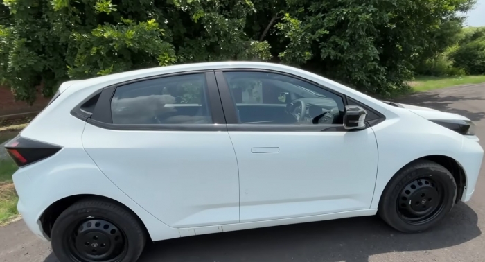 Xe hatchback hạng B giá 183 triệu đồng trang bị hiện đại rẻ hơn hẳn Kia Morning, Hyundai Grand i10, chỉ ngang Honda SH có gì đặc biệt khi ra mắt ở Ấn Độ? - Ảnh 4. Xe hatchback hạng B giá 183 triệu đồng trang bị hiện đại rẻ hơn hẳn Kia Morning, Hyundai Grand i10, chỉ ngang Honda SH có gì đặc biệt khi ra mắt ở Ấn Độ? - Ảnh 4.