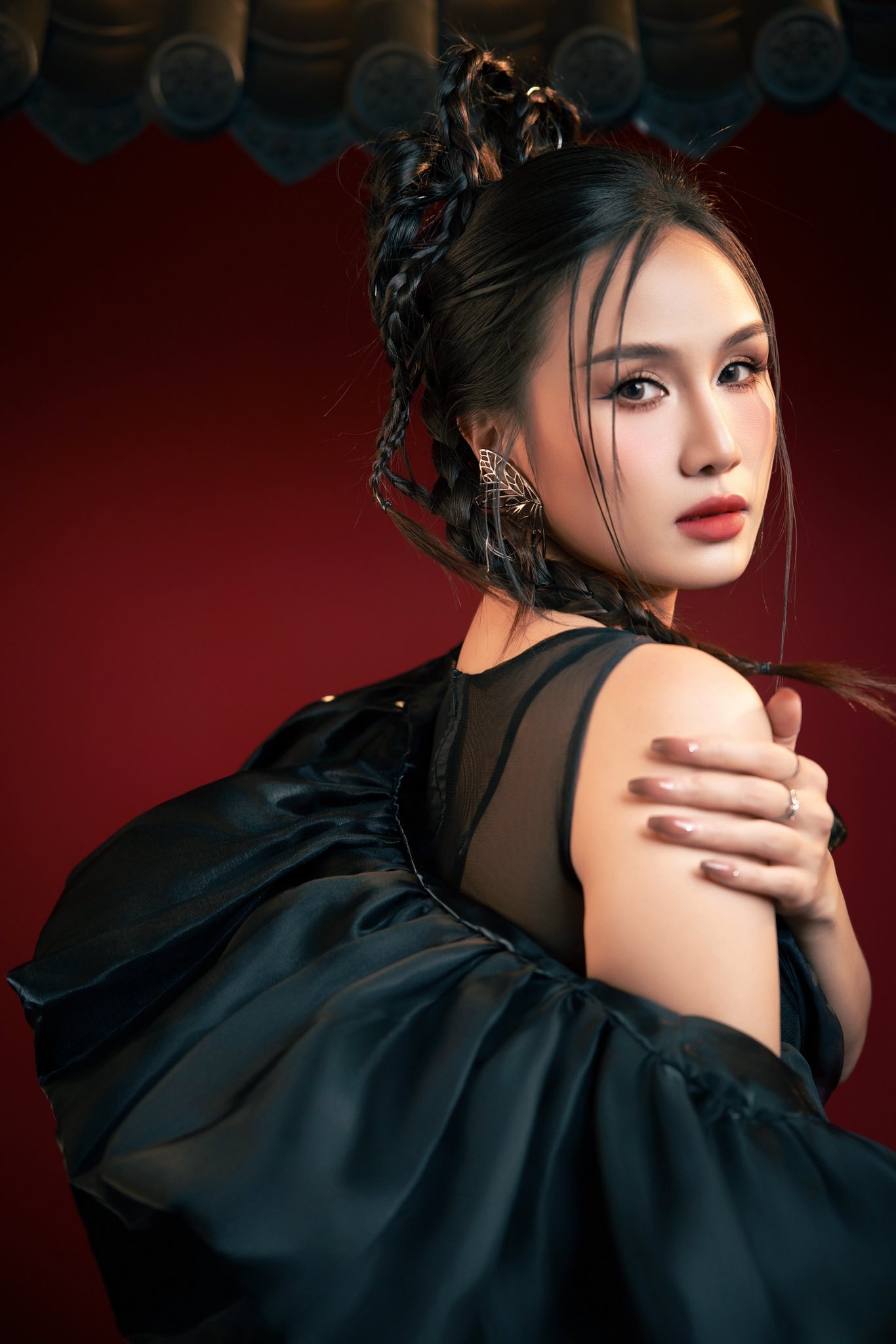 Nữ ca sĩ quê Đà Nẵng từng giành Á quân 'Tuyệt đỉnh song ca' bất ngờ thi sắc đẹp- Ảnh 10. Nữ ca sĩ quê Đà Nẵng từng giành Á quân 'Tuyệt đỉnh song ca' bất ngờ thi sắc đẹp- Ảnh 10.