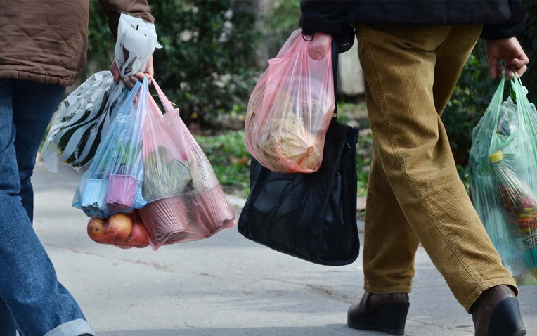 consommation-sac-plastique-tunisie-17524788817081337432841-0-192-1080-1920-crop-17524789347261505365359-1752535522213-17525355250696478621.jpg