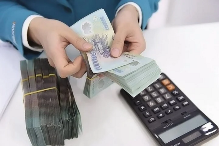 Lãi suất BIDV, Agribank, Vietinbank, Vietcombank mới nhất: Gửi tiết kiệm 500 triệu đồng ở BIDV lãi ra sao?- Ảnh 2. Lãi suất BIDV, Agribank, Vietinbank, Vietcombank mới nhất: Gửi tiết kiệm 500 triệu đồng ở BIDV lãi ra sao?- Ảnh 2.