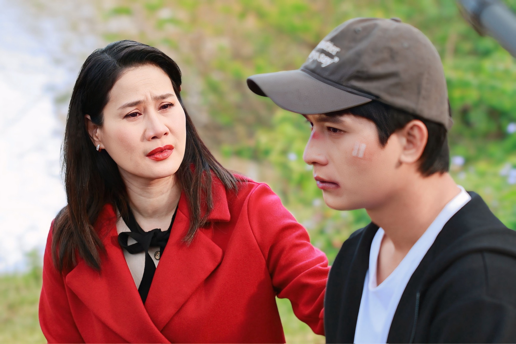 Diễn viên phu nhân đại gia bị o ép trong 'Mặt trời lạnh', đời thực xuất thân từ người mẫu, tuổi U50 sống an yên làm mẹ đơn thân- Ảnh 6. Diễn viên phu nhân đại gia bị o ép trong 'Mặt trời lạnh', đời thực xuất thân từ người mẫu, tuổi U50 sống an yên làm mẹ đơn thân- Ảnh 6.