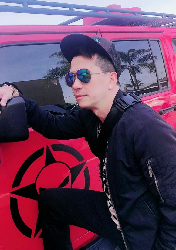 Nam ca sĩ tên Trường nổi danh với hit 'Chân tình' giờ sống kín tiếng ở Mỹ, đổi nghề, diện mạo khó nhận ra- Ảnh 9. Nam ca sĩ tên Trường nổi danh với hit 'Chân tình' giờ sống kín tiếng ở Mỹ, đổi nghề, diện mạo khó nhận ra- Ảnh 9.