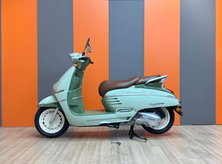 Xe ga 150cc giá 43,6 triệu đồng đẹp cổ điển trang bị như SH 160i, rẻ ngang Air Blade, chỉ nhỉnh hơn Vision- Ảnh 5. Xe ga 150cc giá 43,6 triệu đồng đẹp cổ điển trang bị như SH 160i, rẻ ngang Air Blade, chỉ nhỉnh hơn Vision- Ảnh 5.
