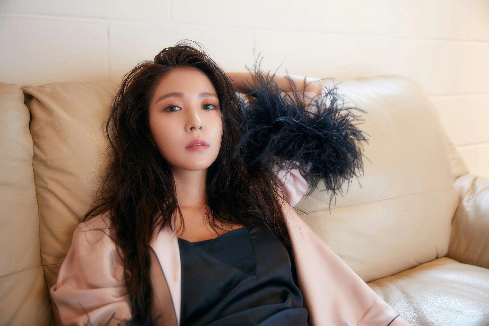 'Nữ hoàng nhạc pop' BoA bị hoại tử xương, hủy concert kỷ niệm 25 năm ca hát - Ảnh 1. 'Nữ hoàng nhạc pop' BoA bị hoại tử xương, hủy concert kỷ niệm 25 năm ca hát - Ảnh 1.