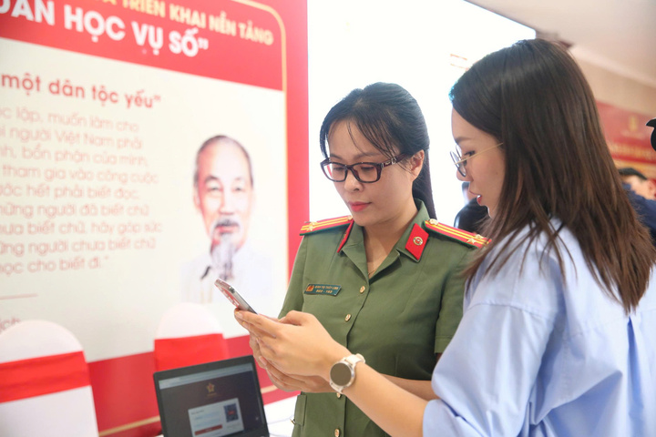 Giám đốc Công an Hà Nội: Áp dụng camera AI, CSGT không cần phải ra đường - Ảnh 2. Giám đốc Công an Hà Nội: Áp dụng camera AI, CSGT không cần phải ra đường - Ảnh 2.