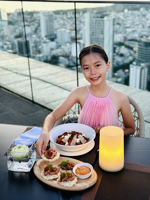con-gai-doan-trang-3-1752638078616163232526.jpg