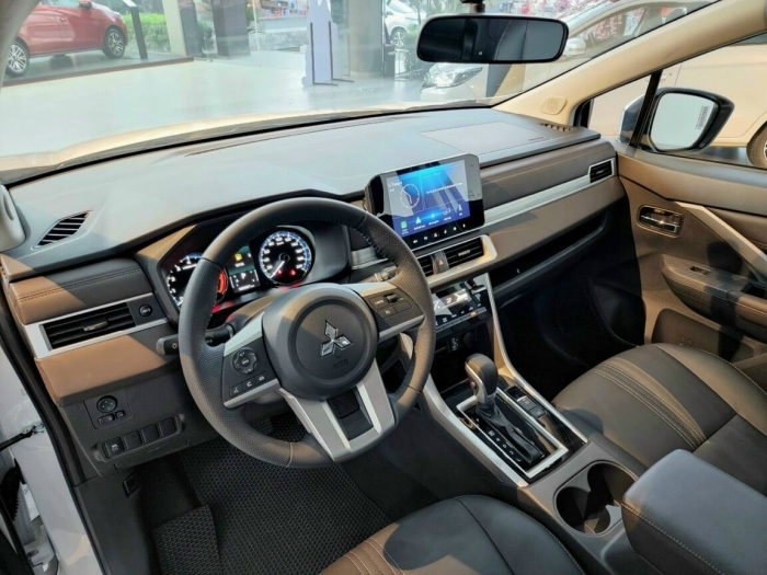 Giá lăn bánh Mitsubishi Xpander mới nhất giảm sốc, rẻ chạm đáy chỉ ngang sedan hạng B Toyota Vios- Ảnh 4. Giá lăn bánh Mitsubishi Xpander mới nhất giảm sốc, rẻ chạm đáy chỉ ngang sedan hạng B Toyota Vios- Ảnh 4.