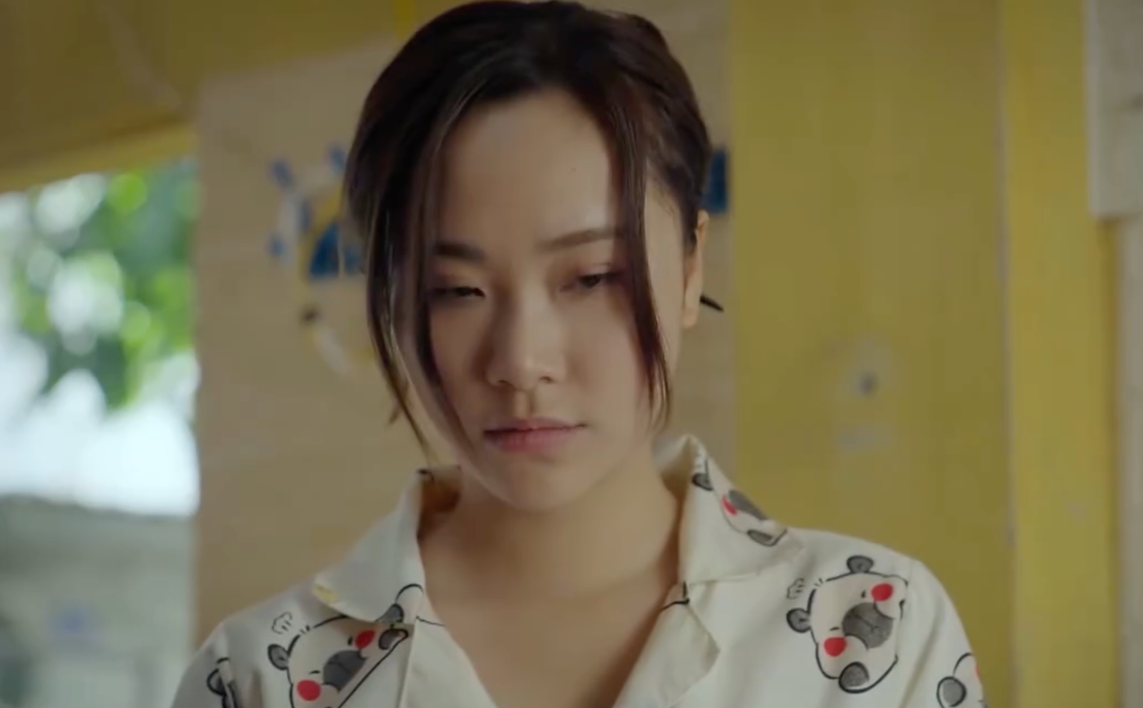 'Dịu dàng màu nắng' tập mới nhất: Thảo bị đại gia bạo hành, vợ chồng Bắc yêu thương trở lại- Ảnh 3. 'Dịu dàng màu nắng' tập mới nhất: Thảo bị đại gia bạo hành, vợ chồng Bắc yêu thương trở lại- Ảnh 3.