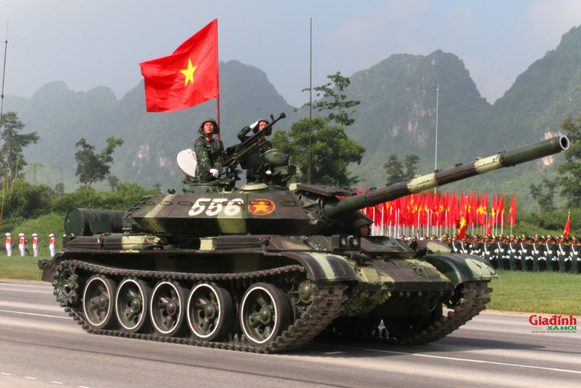 Ngắm loạt khí tài hiện đại lần đầu hợp luyện cùng khối diễu binh chuẩn bị kỷ niệm 2/9 - Ảnh 3. Ngắm loạt khí tài hiện đại lần đầu hợp luyện cùng khối diễu binh chuẩn bị kỷ niệm 2/9 - Ảnh 3.