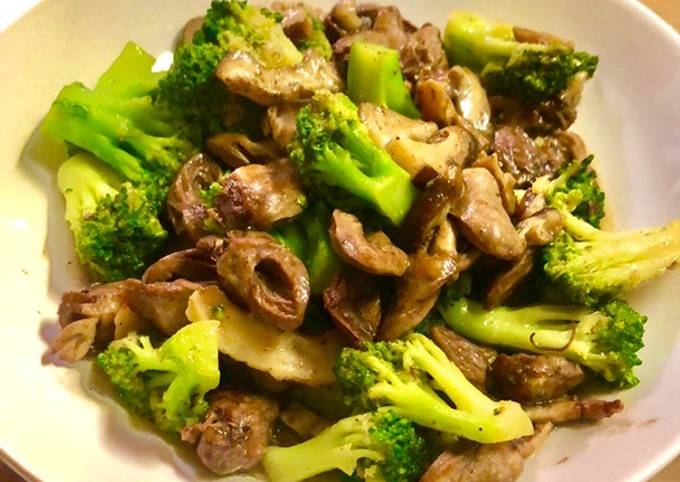 Bộ phận “siêu dinh dưỡng” từ con gà, bổ não lại cực tốt cho người thiếu máu - Ảnh 14. Bộ phận “siêu dinh dưỡng” từ con gà, bổ não lại cực tốt cho người thiếu máu - Ảnh 14.