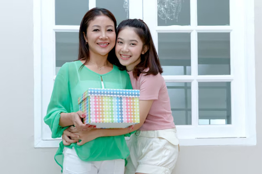 5 cách giúp mẹ hòa hợp với con gái tuổi ẩm ương - Ảnh 1. 5 cách giúp mẹ hòa hợp với con gái tuổi ẩm ương - Ảnh 1.