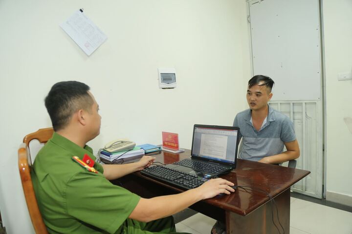 Bắt giữ 2 kẻ liên quan vụ tài xế bị hành hung vì không nhường đường ở Bắc Ninh - Ảnh 1. Bắt giữ 2 kẻ liên quan vụ tài xế bị hành hung vì không nhường đường ở Bắc Ninh - Ảnh 1.