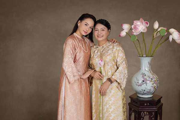 Vẻ đẹp của 4 thế hệ phụ nữ trong gia đình Bảo Thanh khiến khán giả khen hết lời - Ảnh 6. Vẻ đẹp của 4 thế hệ phụ nữ trong gia đình Bảo Thanh khiến khán giả khen hết lời - Ảnh 6.