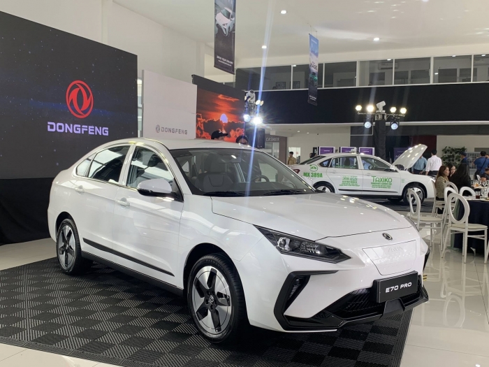 Xe sedan hạng C điện giá 480 triệu đồng đẹp long lanh rẻ ngang xe hạng B Toyota Vios liệu có thay thế Mazda 3, Kia K3 khi ra mắt ở Philippines?- Ảnh 2.