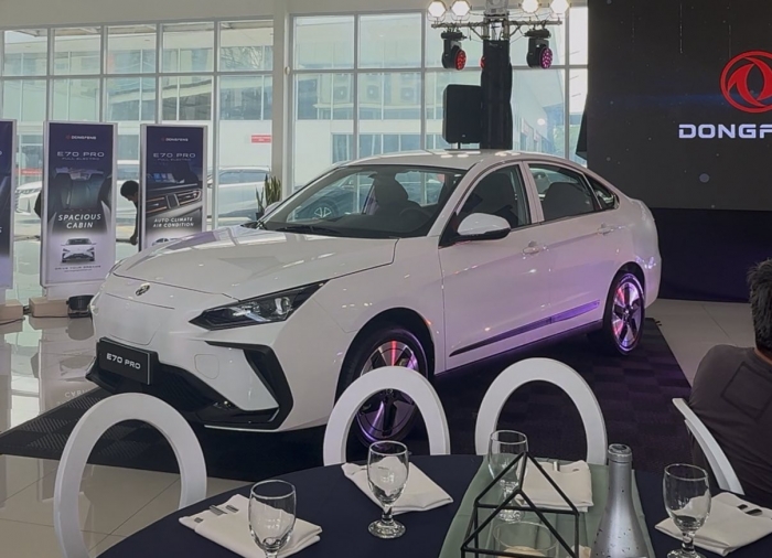 Xe sedan hạng C điện giá 480 triệu đồng đẹp long lanh rẻ ngang xe hạng B Toyota Vios liệu có thay thế Mazda 3, Kia K3 khi ra mắt ở Philippines?- Ảnh 3.