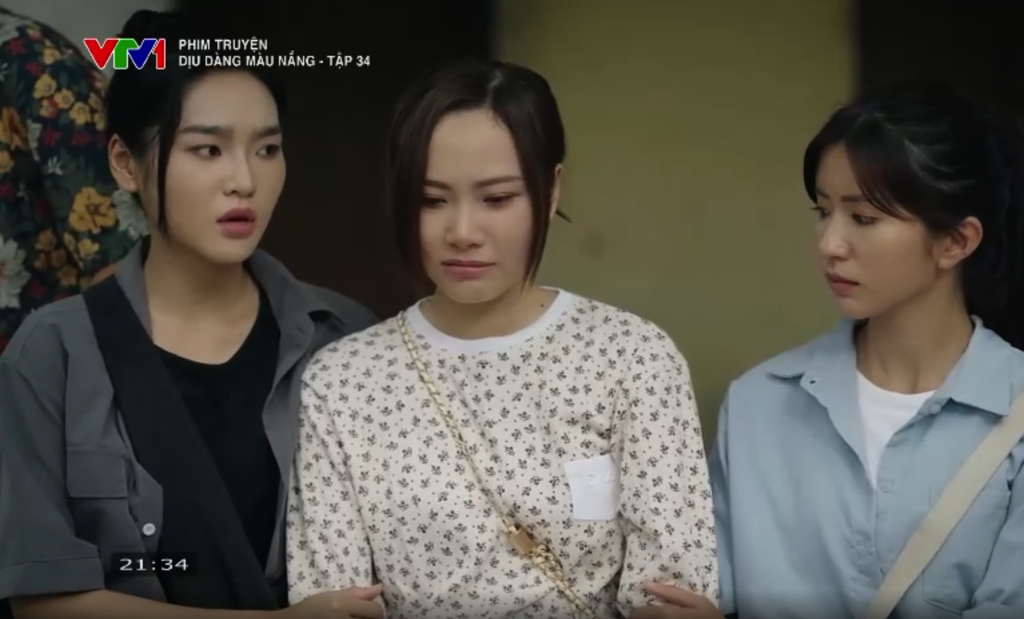 'Dịu dàng màu nắng' tập mới nhất: Giở trò đồi bại với Thảo, quản đốc Thành bị sa thải - Ảnh 3. Dịu dàng màu nắng - Tập 34: Thảo suýt bị xâm hại, Thành bị đuổi khỏi công - Ảnh 5.
