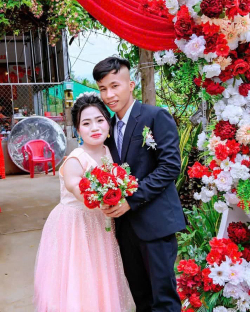 Cô dâu An Giang cao 90cm lấy người như ý, xúc động trước lời dặn của bố mẹ chồng - Ảnh 2.