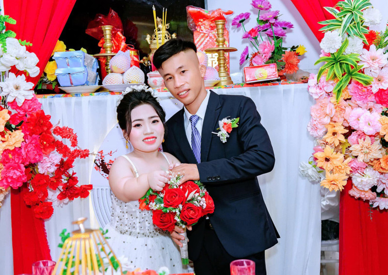 Cô dâu An Giang cao 90cm lấy người như ý, xúc động trước lời dặn của bố mẹ chồng - Ảnh 3.